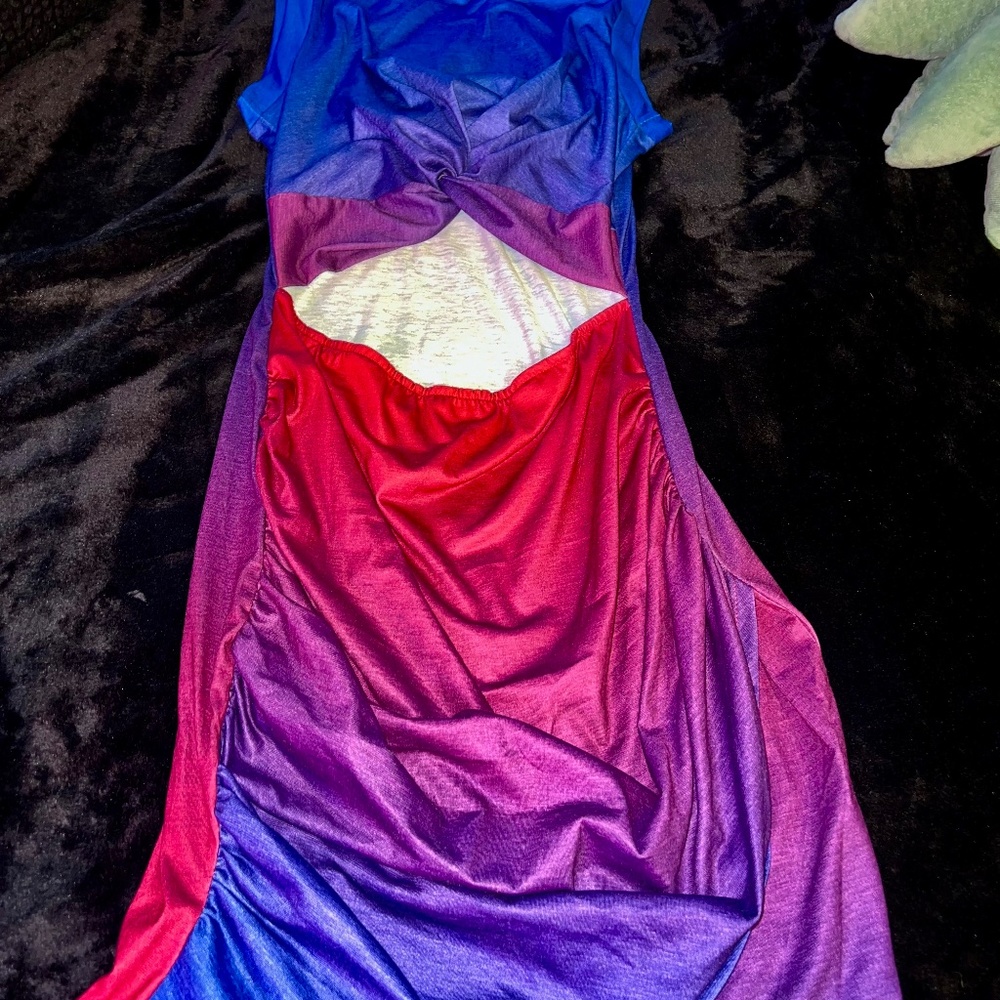 NWOT -Size Medium-Ombre Cutout Bodycon Dress - Picture 2 of 5